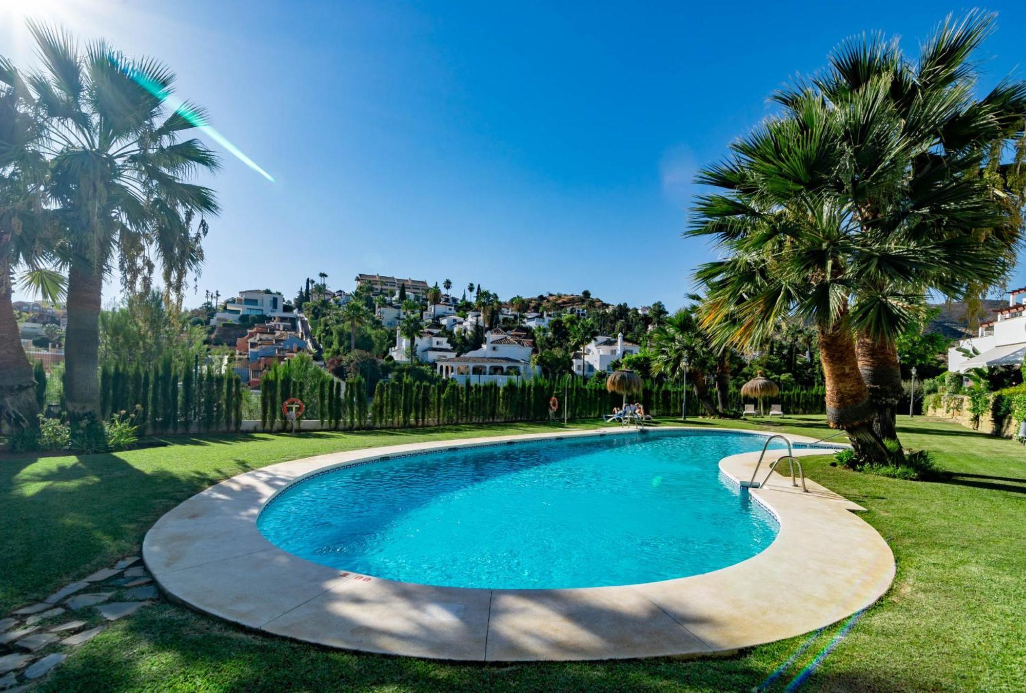 Apartamento Aloha Royal 19 Marbella Exterior foto